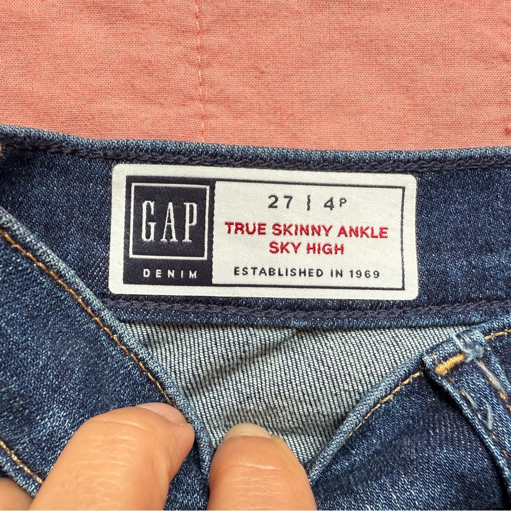 Skinny Ankle GAP women’s  sky high jeans size 27/4p